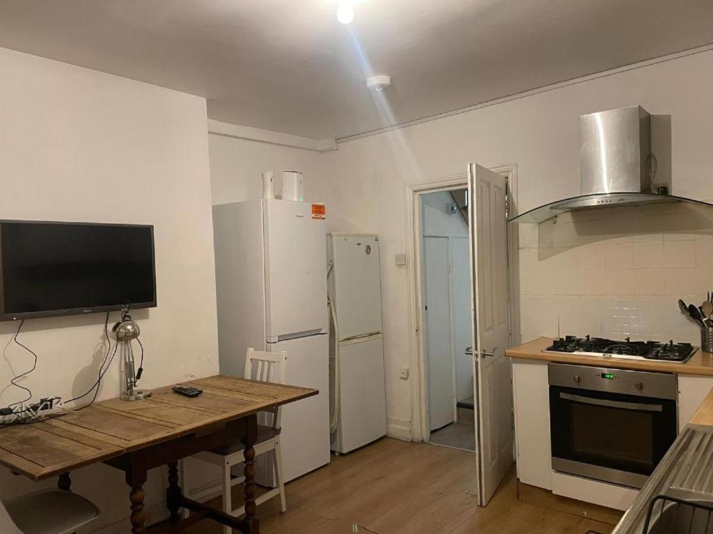 Guest House Balham, South London Spacious, Lambert, 6 Rooms Available Pokoj fotografie