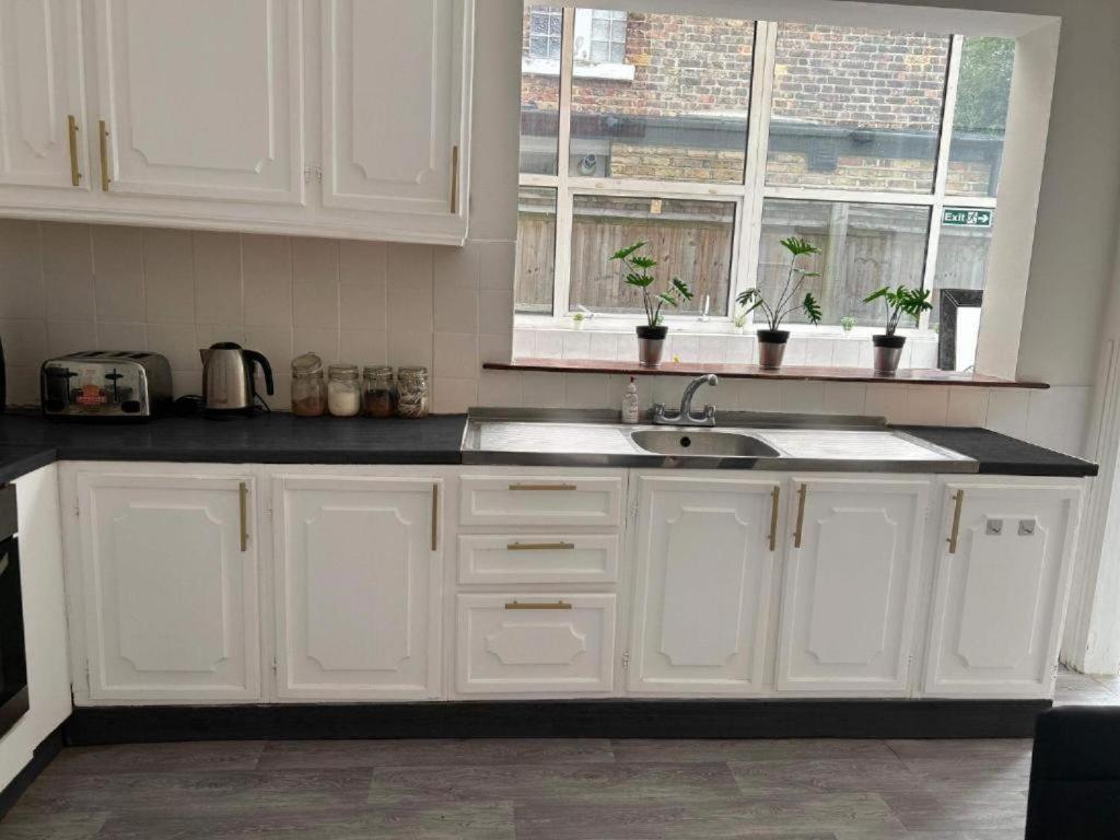 Guest House Balham, South London Spacious, Lambert, 6 Rooms Available Pokoj fotografie