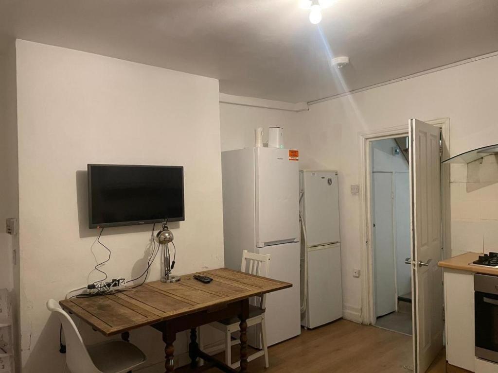 Guest House Balham, South London Spacious, Lambert, 6 Rooms Available Pokoj fotografie